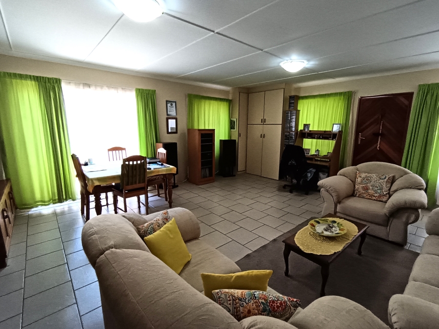 3 Bedroom Property for Sale in Jeffreys Bay Central Eastern Cape